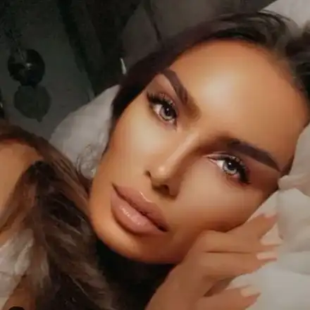 Биляна Дол окрилена след раздялата с Валери (СНИМКИ с новия й)