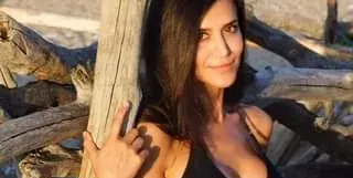 Бившата жена на Димо Алексиев наду пазвата