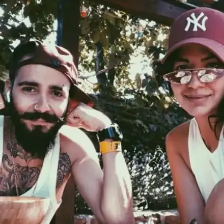 Бившата на Венци Венц се съблече