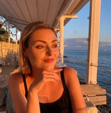 Бременната Поли Гергушева се съблече на плажа в Шабла (Снимка)