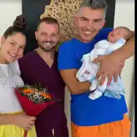 Честито! Веси Бонева роди момченце (Вижте как кръстиха малчугана)