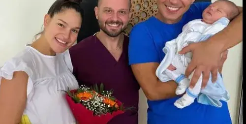 Честито! Веси Бонева роди момченце (Вижте как кръстиха малчугана)