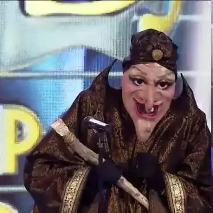 Емануела срещу Иван Юруков в „Маскираният певец“