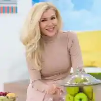 Гала се гушка с непознат