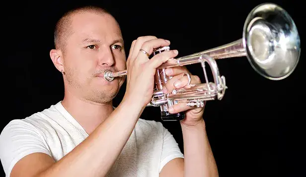 Гъмзата си присади коса, вече го наричат Мокета