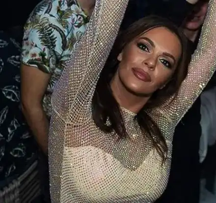 Хитра лисица! Галена ФИНТИРА карантината