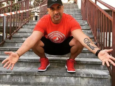 Играта лепнал COVID-19 в Истанбул