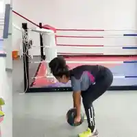 Жената на Део не слиза от ринга