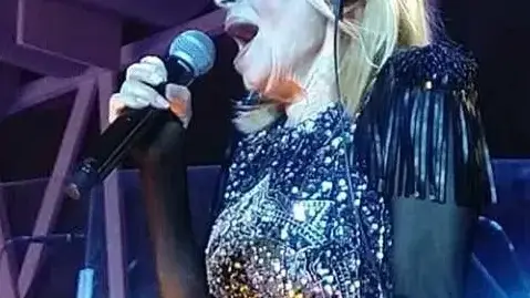 Лили спечели 2 милиона за година