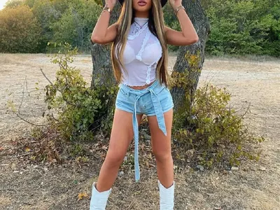 Лорд Евгени Минчев: Ни Ло и Ло-шите естетически избори, нерде Гери Никол, нерде Доли Партън и още + СНИМКИ