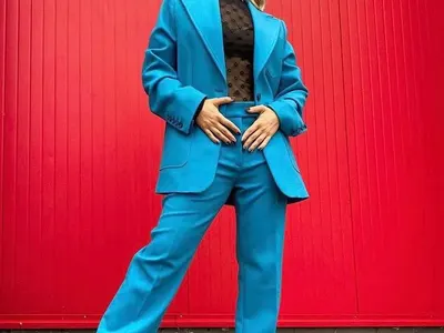 Лорд Минчев размаха пръст: Поли носи дреха предназначена за Слави, Есил позира на тротоара в излишна оперетност и още + СНИМКИ