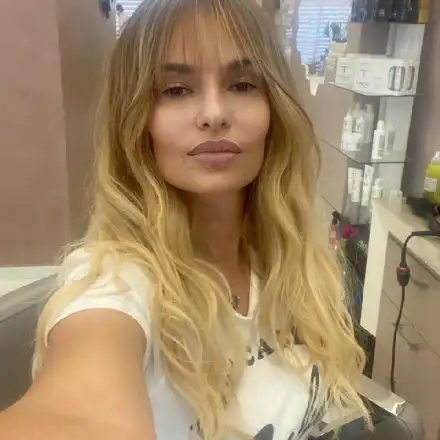 Малина се пусна без грим на 53 (Вижте я - Фото)