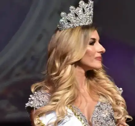 Може и с голям нос!  Избират Мис България на церемония с маски