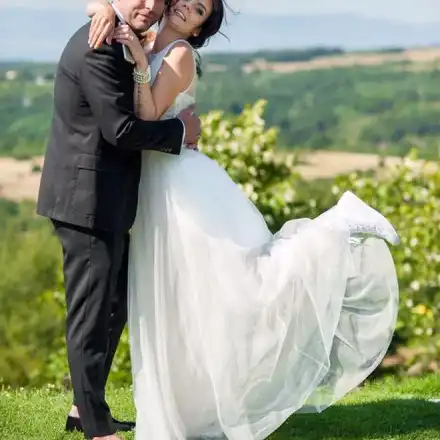 Мона Гочефф вдига втора сватба в Царево