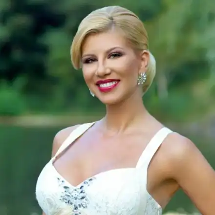 Нелина отново е влюбена