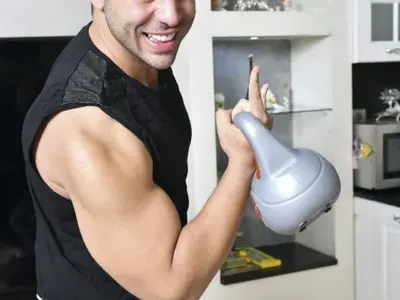 Никой не иска да слуша Фики! Останал без работа, певецът предприе отчаян ход