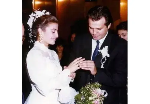 Нищо общо! Дарина Павлова неузнаваема на сватбата си с Илия Павлов (Фото)