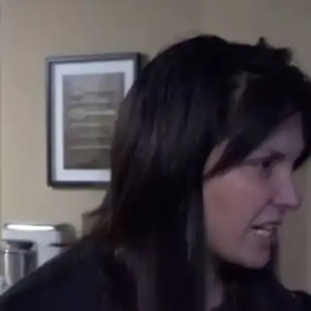 Пламна нова война със комшиите: Жени Калканджиева праща в полицията клипчета от среднощно чукане