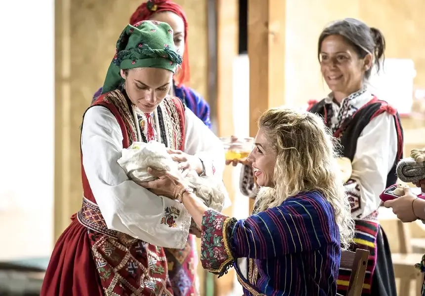 Правят бебе във „Фермата“