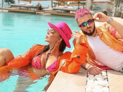 Пред очите на жена си! Криско ухажва Галена