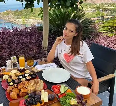 Преслава на романтична почивка в Бодрум