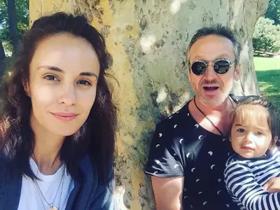 Радина и Деян сe сгодиха! Актрисата показа нежен пръстен (Снимка)