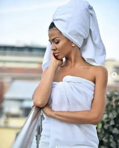 Райна иска любов за РД (Вижте какво си пожела навръх празника)