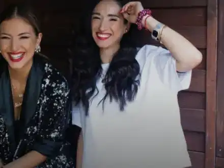 Сантра в едно легло с Петканова