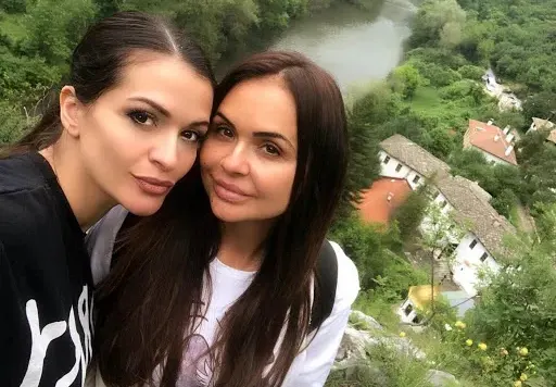 Сестрата на Преслава вае тяло с фитнес