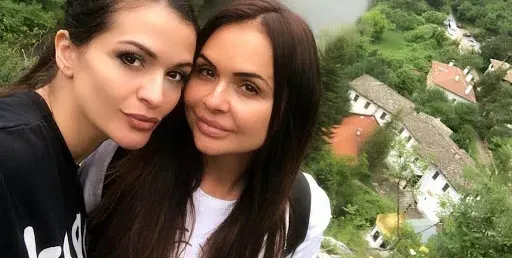 Сестрата на Преслава вае тяло с фитнес
