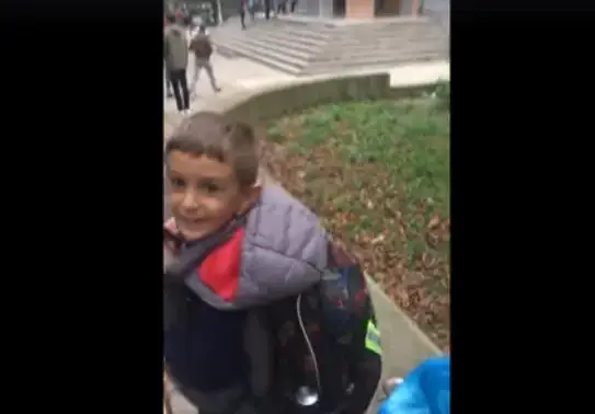 Синът на Милен Цветков просълзява с доброта (Малкият Боян дарява за нуждаещите се)