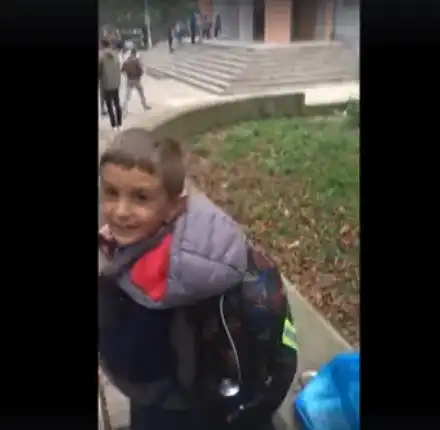 Синът на Милен Цветков просълзява с доброта (Малкият Боян дарява за нуждаещите се)