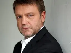 След изгонването си от санаториум в Бургас, актьорът Георги Стайков: Не съм удрял с патерица медицинска сестра!
