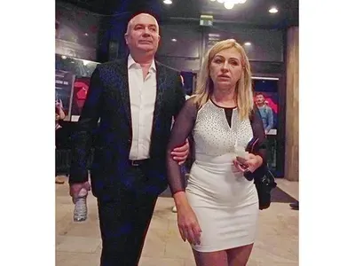 Сузанита с гаджето на първата си премиера като актриса (СНИМКИ)