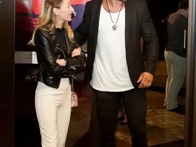 Сузанита с гаджето на първата си премиера като актриса (СНИМКИ)