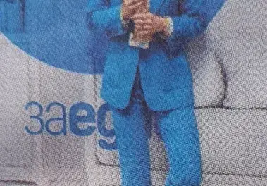 Теди Велинова яде и мазните банички със стил