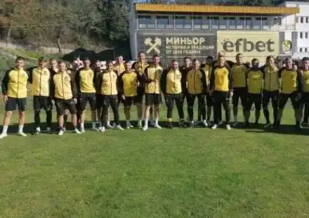 Тото от Скандау се връща към футбола! (Рапърът дебютира с екипа на Миньор Перник)