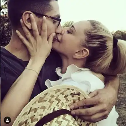 Ваня Щерева учи младото си гадже да готви