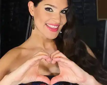 Веси Бонева на разходка с бебето