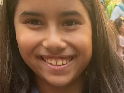 Вижте порасналата щерка на Чочо Попйорданов (Малката Катя неразделна с щерката на Иван Ласкин - Снимки)