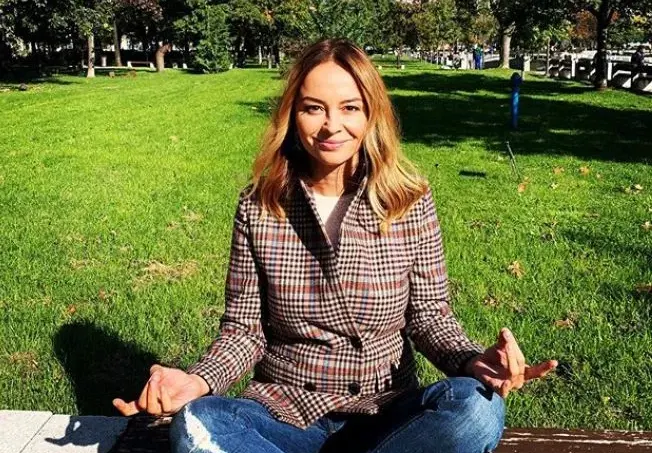 Вики Терзийска стана поетеса! Написа ковид-стихче