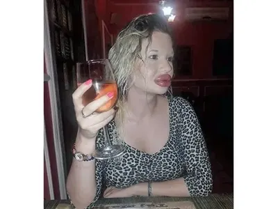 Вирусът не плаши БГ Барби! Пожела си силиконови бомби за ЧРД (СНИМКИ)