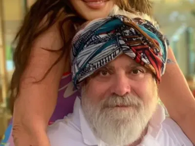 Владо Пенев празнува ЧРД на аванта при Мадам Мулти, присламчи се и Марта Вачкова (Снимки)