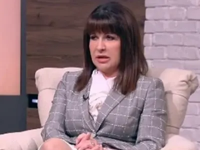 Внучката на Тато подпухна от корекции, обезобрази се с ботокс и филъри