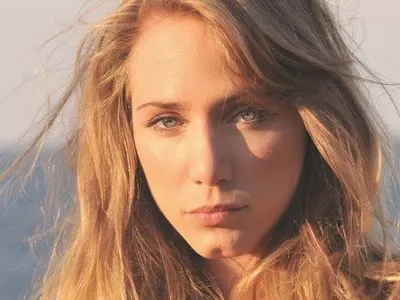 Внучката на Тодор Колев си отряза косата и съжалява! (ФОТО)