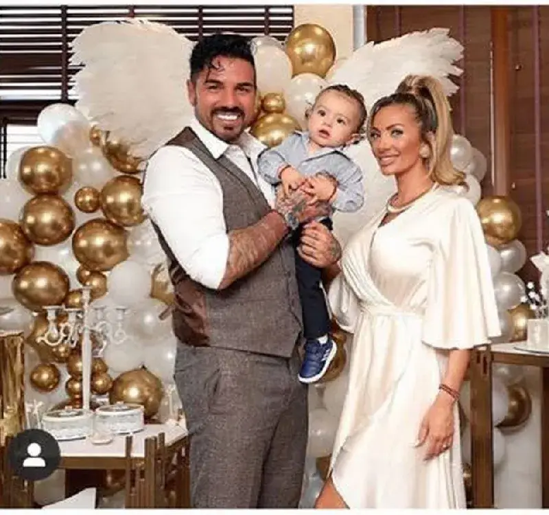 Златка и Благо пръснаха 5 бона за кръщенето на сина си