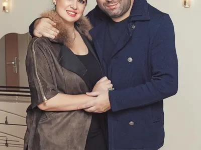 Звезди залюбиха роднини: Стораро живее с втора братовчедка, Манчев се жени за тъщата, актриса чака бебе от пети братовчед (Снимки)