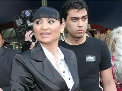 Звезди залюбиха роднини: Стораро живее с втора братовчедка, Манчев се жени за тъщата, актриса чака бебе от пети братовчед (Снимки)