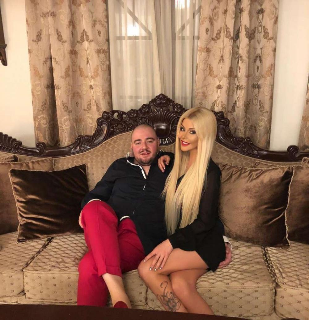 Гущерови заживяха в нова къща, плеймейтката не кърми заради импланти