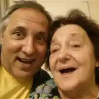 Бате Енчо погреба 93-годишната си майка